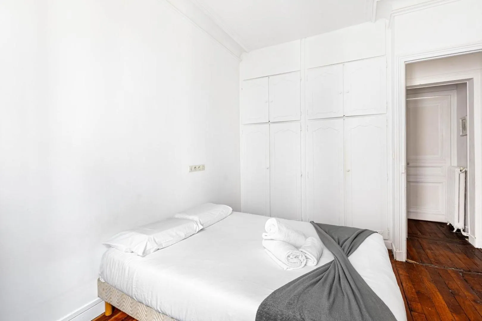 Guestready- Modern Comfort Near Parc Monceau For 6 Appartement